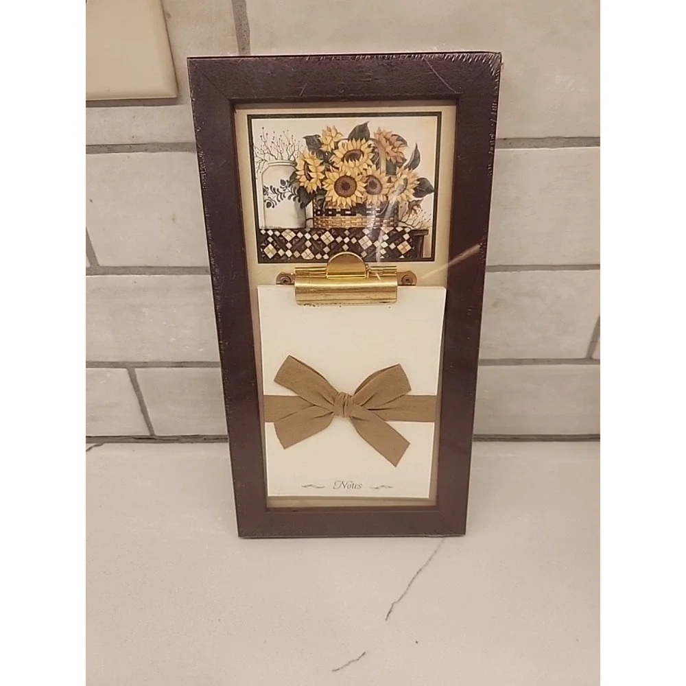 Vntg. Coal Bank‎ Hollow Wood Sunflower Basket Country Primitive Magnet Clipboard